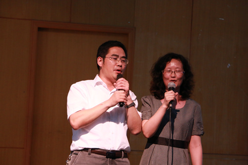王院长与陈书记合唱《长江之歌》