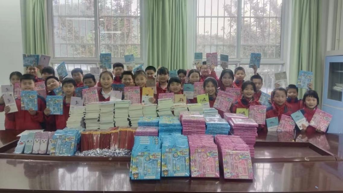江南大学远山助学社 “心系山区,书暖童心”主题活动圆满结束