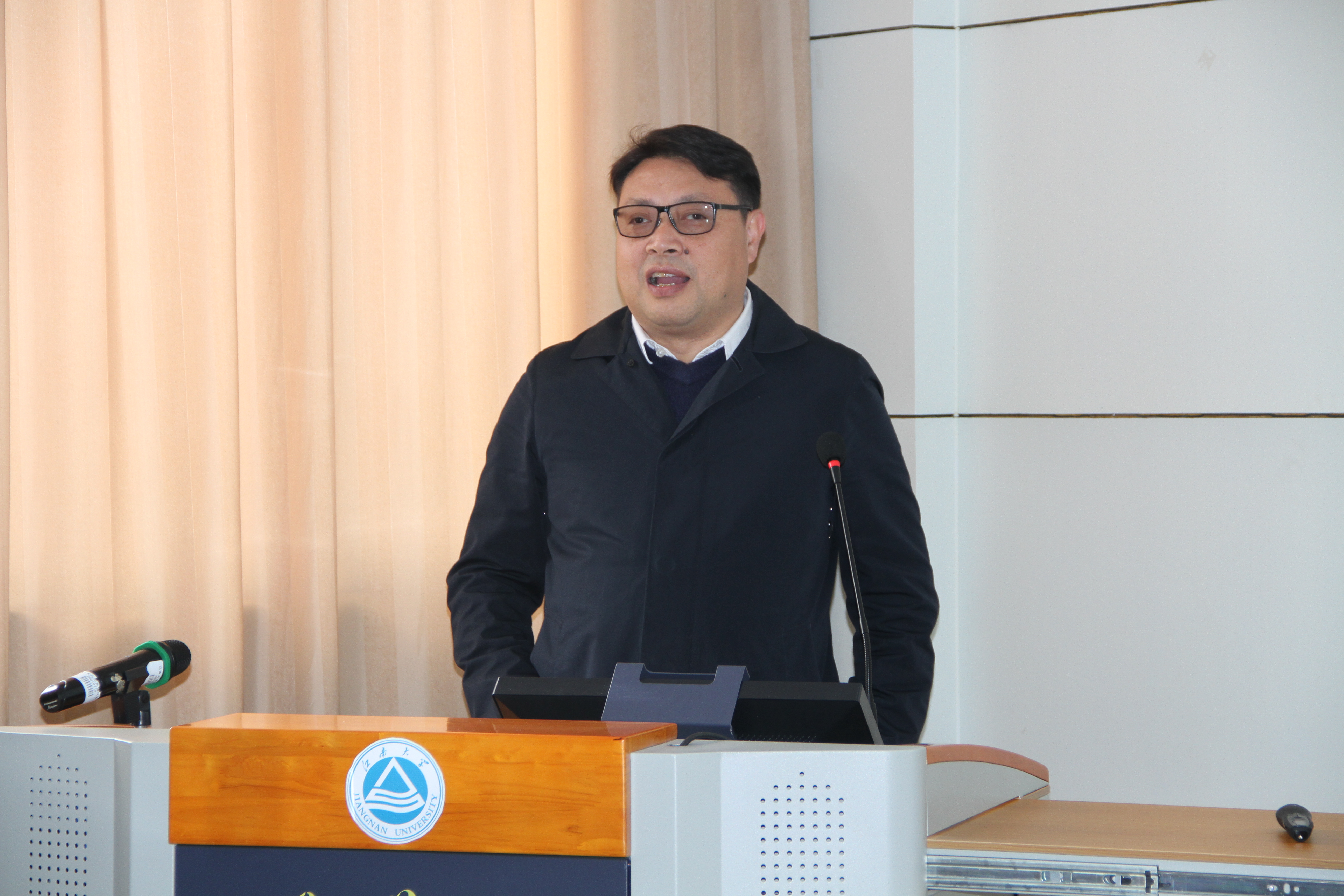 我校举行第十六届挑战杯备赛工作推进会