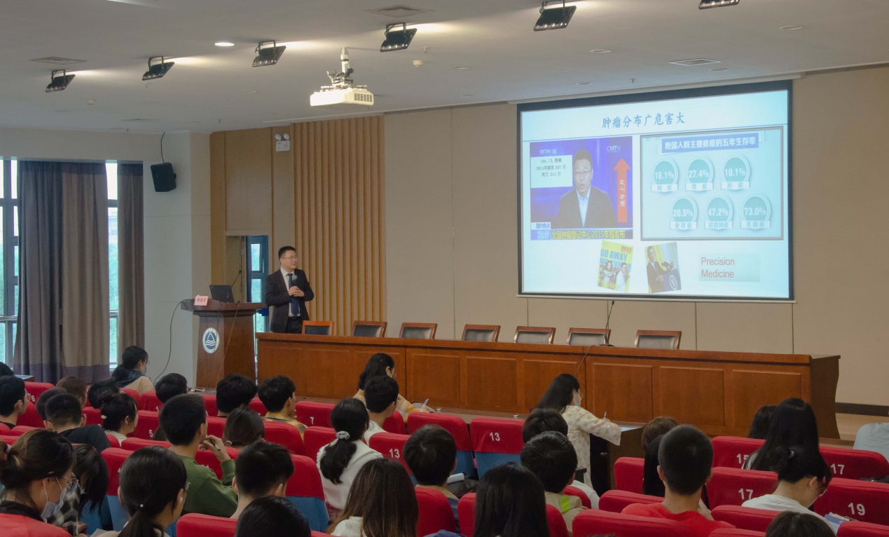 说明: C:\Users\user\Desktop\至善讲坛(郁春景)2022.09.28\9.28至善讲坛\新建文件夹\DSC_6848.jpg