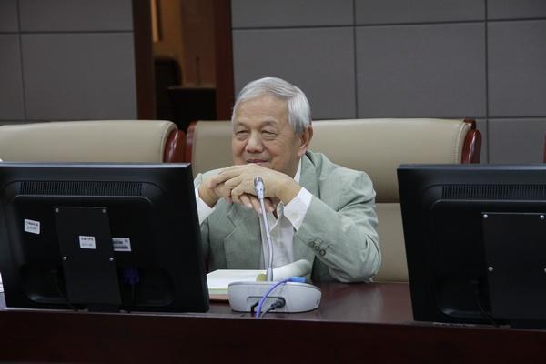 国务院学位委员会原副秘书长、办公室主任王忠烈教授