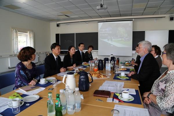 与丹麦科技大学商谈孔子学院共建事宜