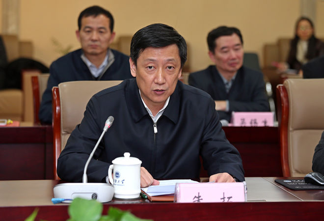 校党委书记朱拓致辞