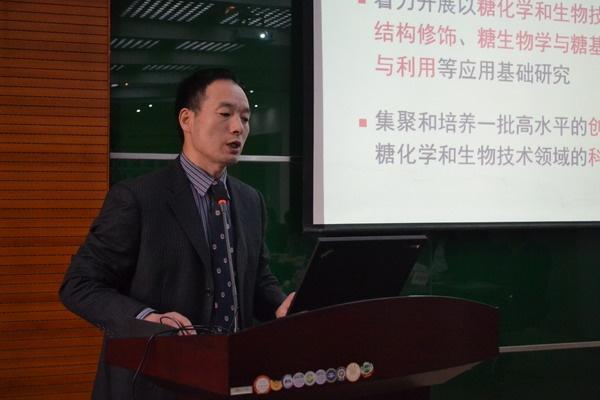 重点实验室主任堵国成教授代表实验室作年度工作报告