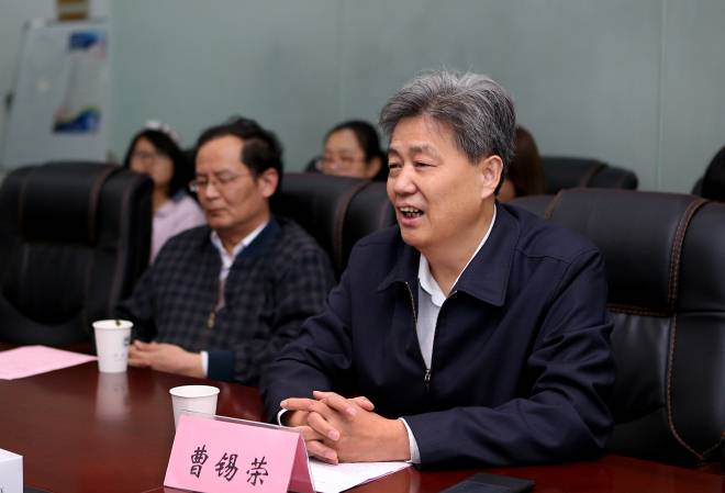 无锡市人大常委会副主任兼农工民主党无锡市委主委曹锡荣讲话