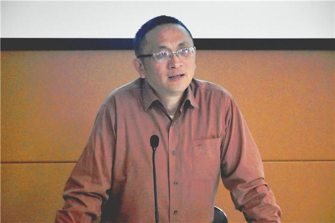 院竞赛指导委员会主任徐立青教授就大学生创新创业的相关问题为同学们展开详细解读