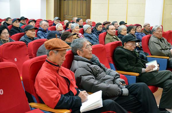 符惠明副书记为老科协作十八大辅导报告