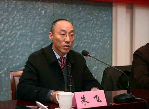 学生工作部（处）部长朱飞介绍我校勤工助学工作改革实施情况