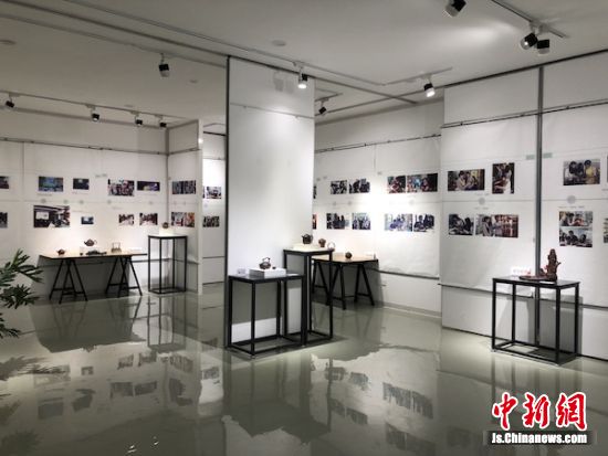 140余件作品按照类别进行展陈。