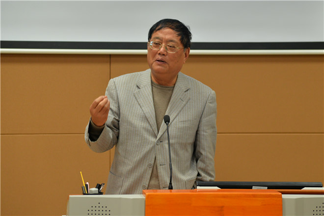 论坛上,上海交通大学安泰经济与管理学院原院长王方华教授做主题发言