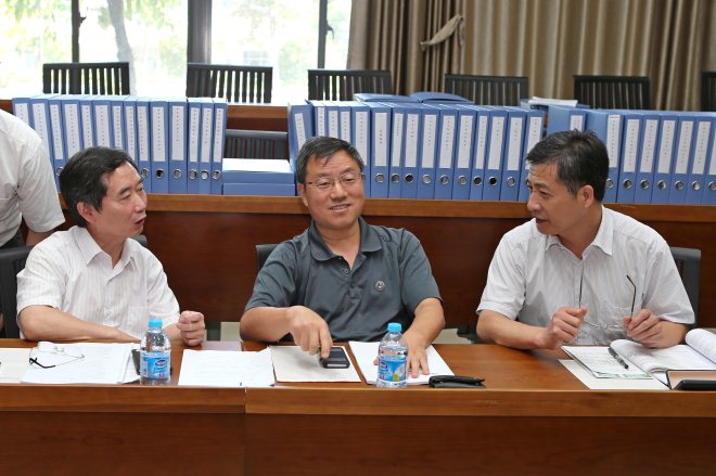 武书记听取专家组意见