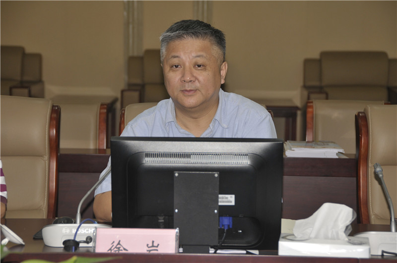 徐岩
