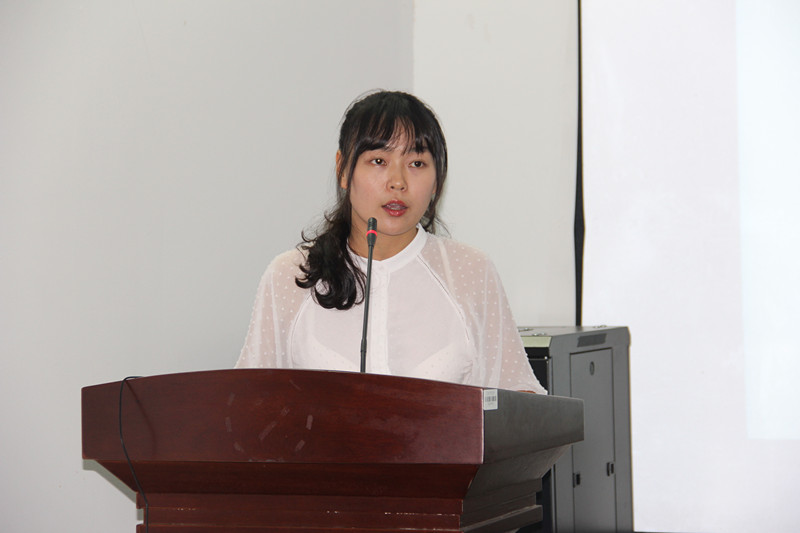 徐菂老师汇报暑假学习情况