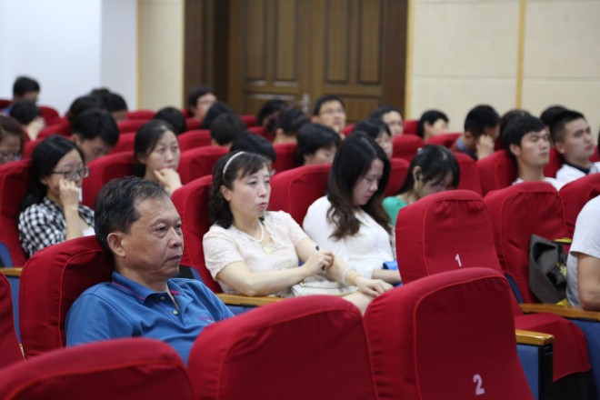 报告会现场二