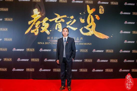江南大学北美学院院长周伟