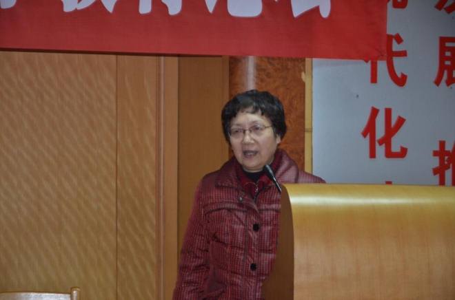 南京鼓楼医院主任医师戴令娟教授作报告