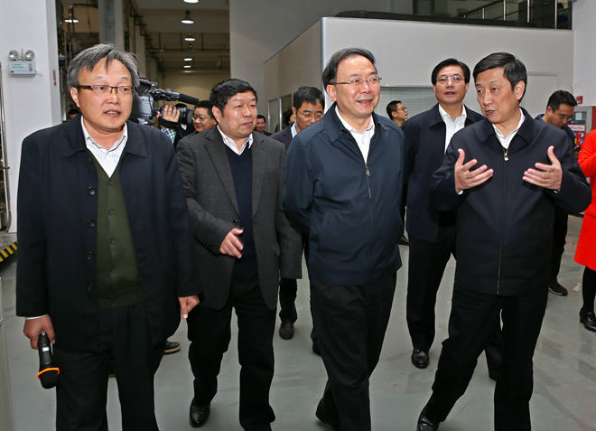 参观粮食发酵工艺与技术国家工程实验室