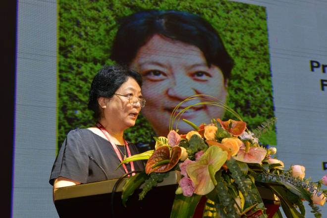 中国食品科学技术学术理事长孟素荷教授致辞