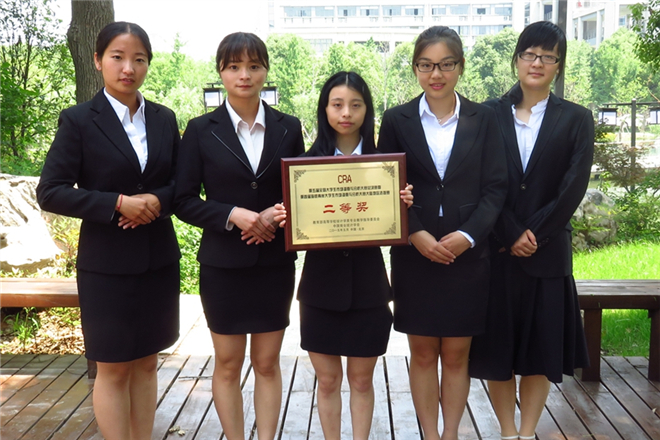 获奖同学合影留念