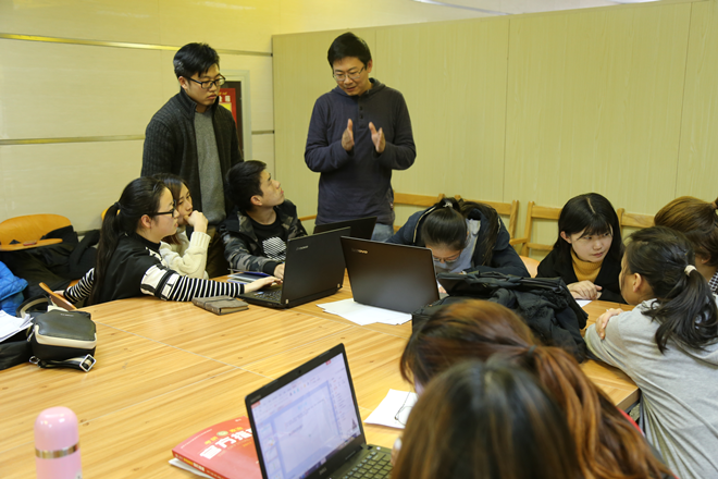 邓嵘老师课堂教学