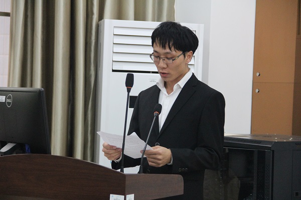 学生代表发言
