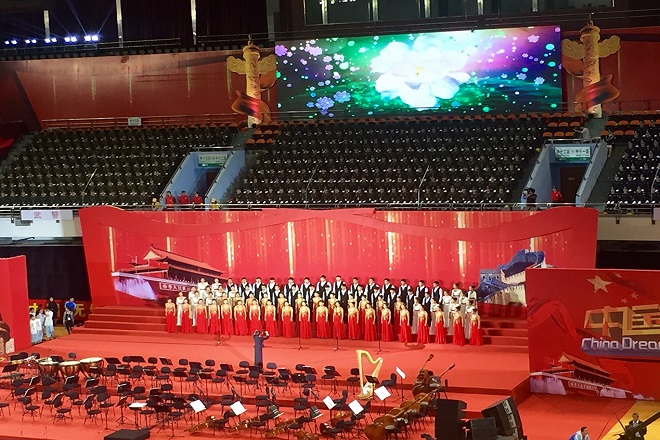 合唱现场图