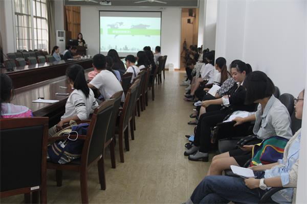 法学院2015年国家奖学金答辩会圆满举行