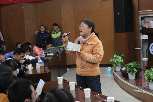 施惠平老师讲授四六级英语等级考试重点技巧