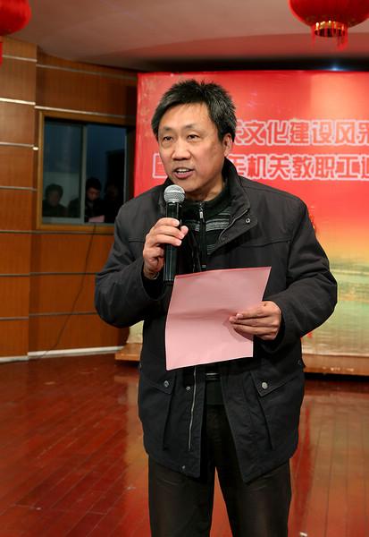 校党委副书记、纪委书记周小浦致致新年贺词
