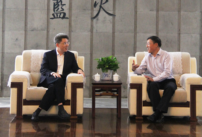 武贵龙书记会见梁一波书记一行