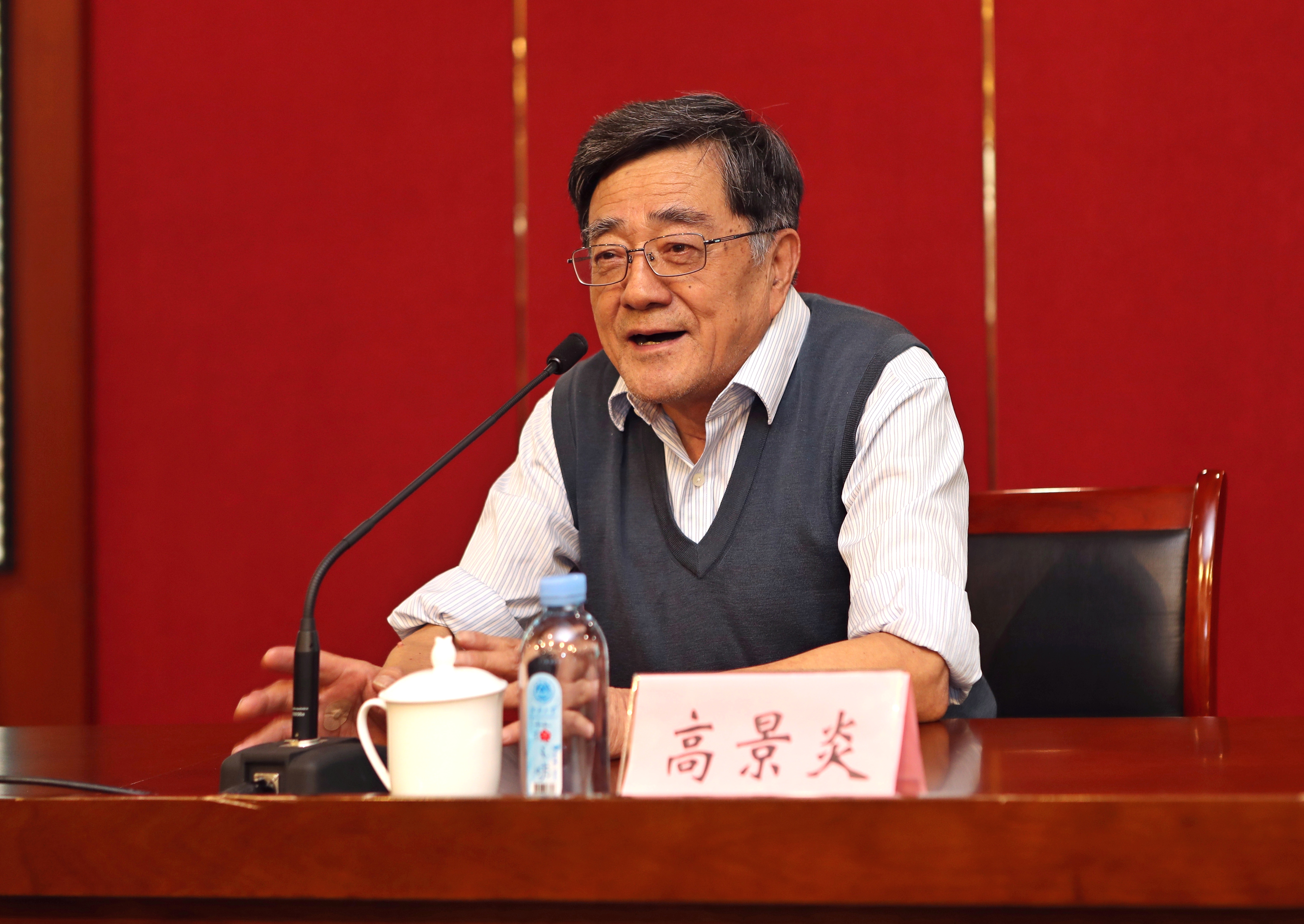 109岁高龄校友返校 酒业大师齐聚江南