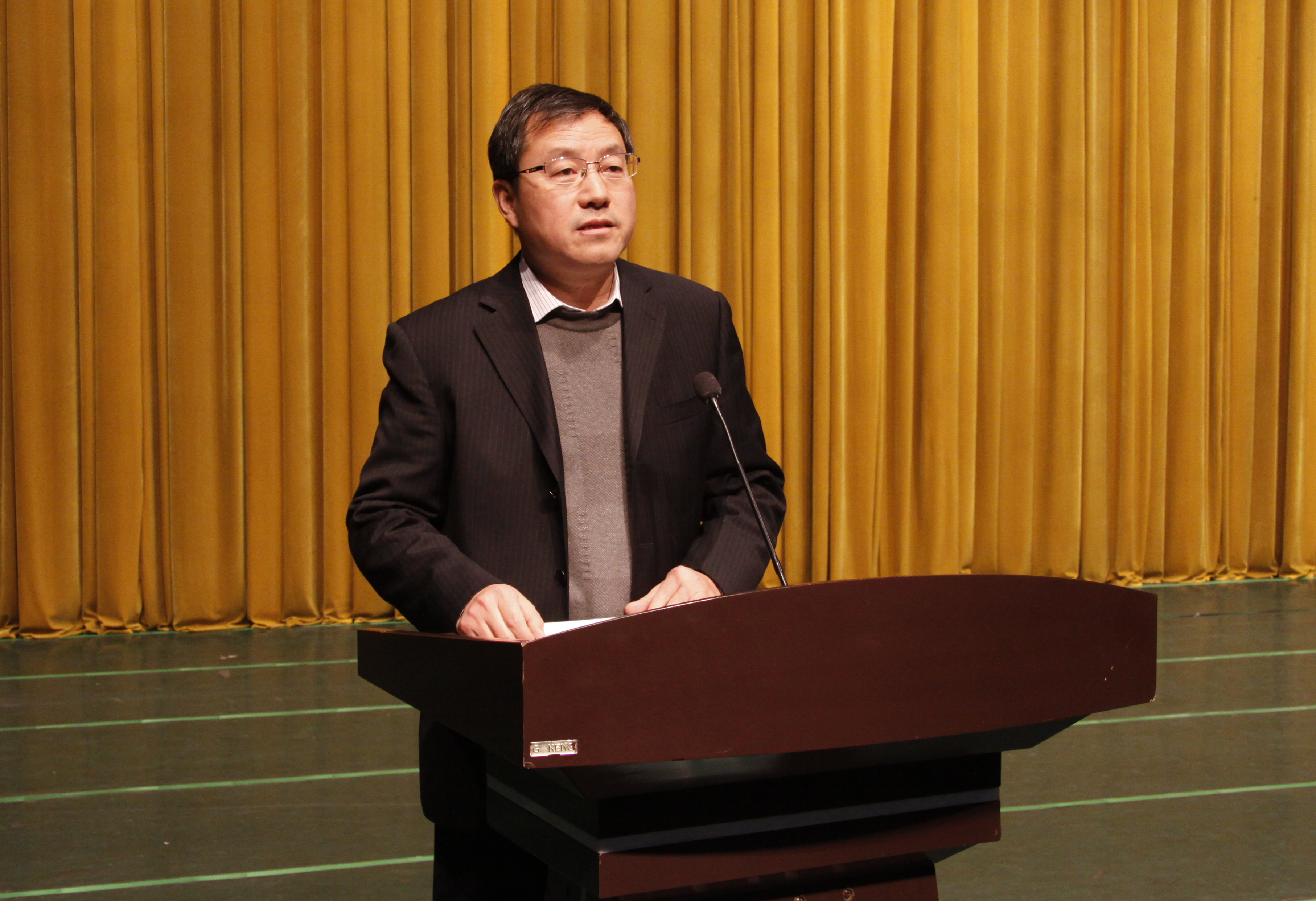 武贵龙书记作大会报告