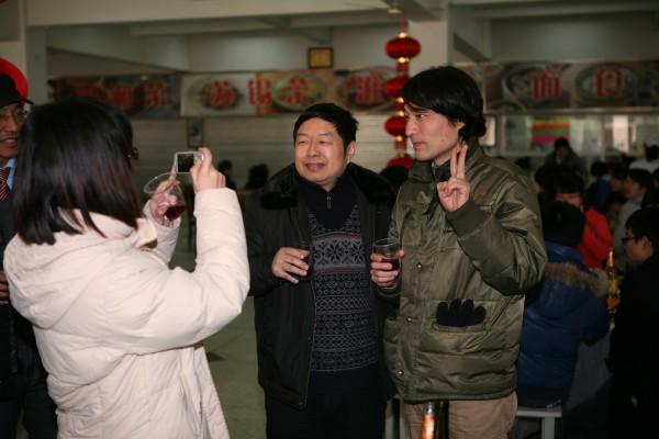 摆个POSE，123...