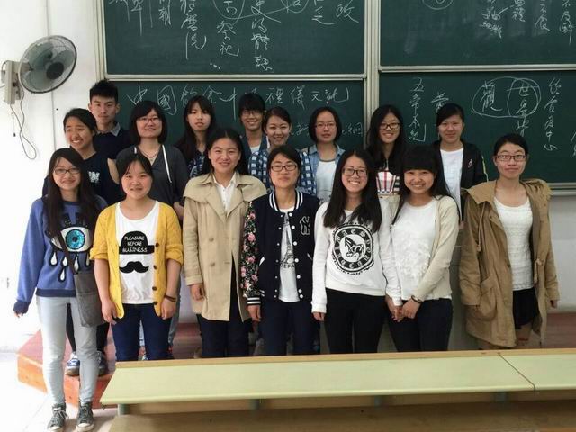 孔子学院文化社团部分成员合影