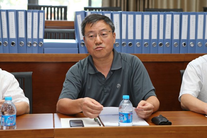武书记检查商学院评建工作并做指示