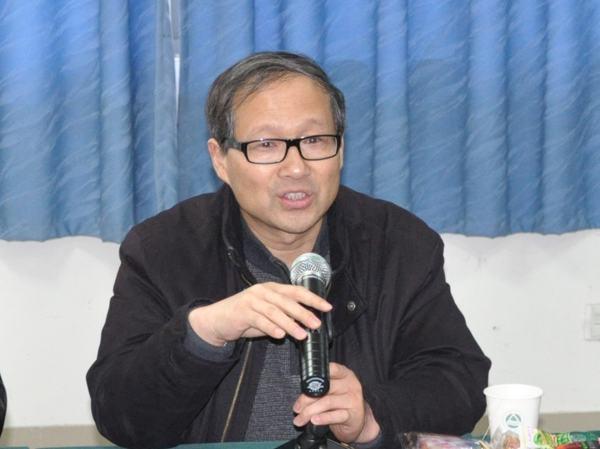 化工学院党委书记甘为民致辞欢迎并介绍学院情况
