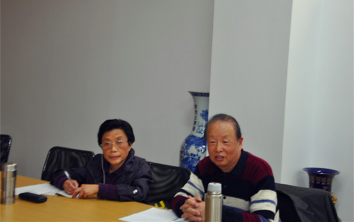 王永南、王崇英老师发表讲话