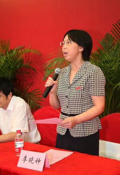 商学院院长李晓钟发表新生寄语