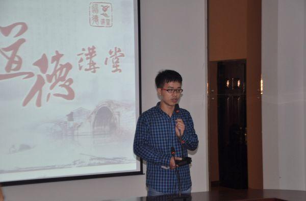 “发善心”