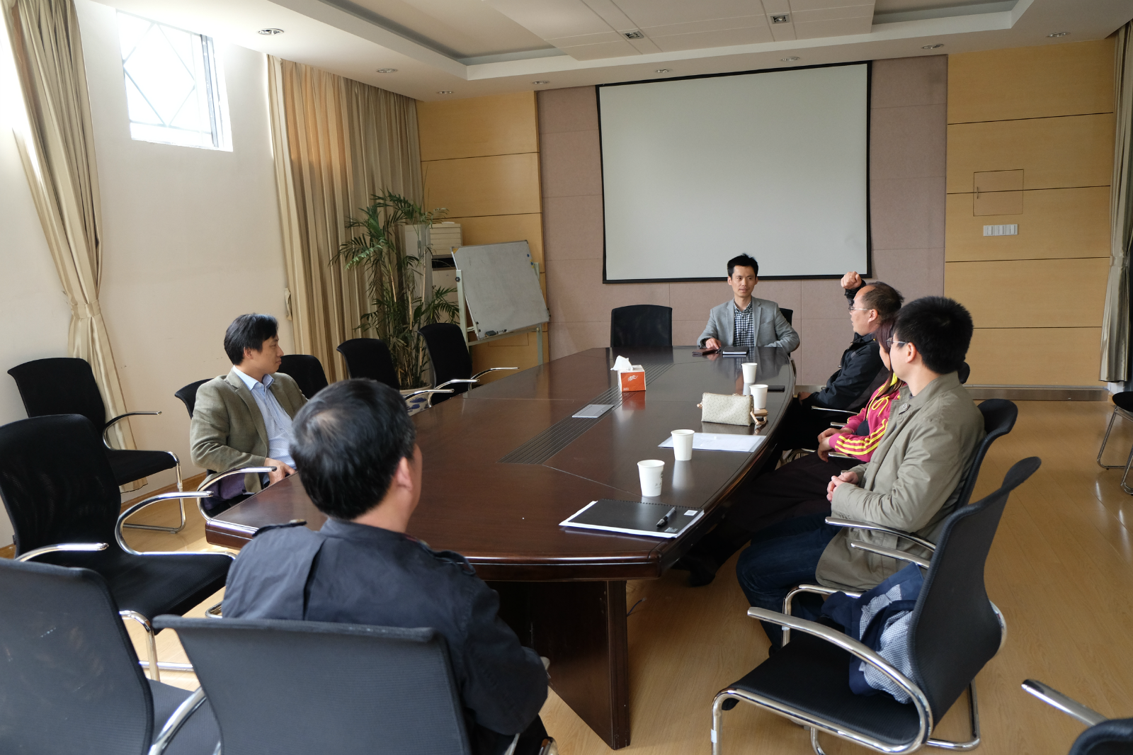 会后进一步座谈