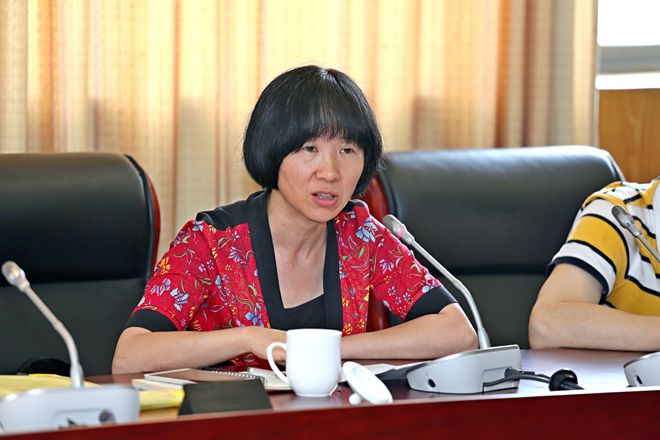 药学院党委书记姚剑英进行学习交流