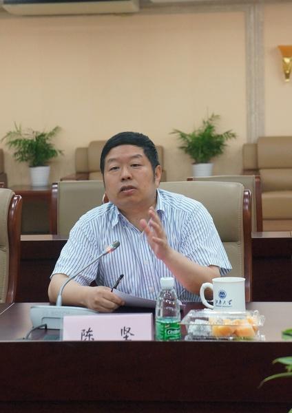 陈坚校长致欢迎辞