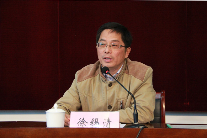 党校专职副校长、组织部副部长徐锡清主持培训活动