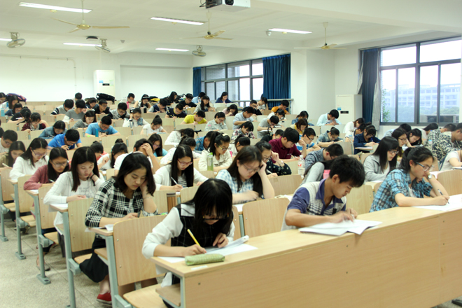 化学化工实验知识竞赛现场