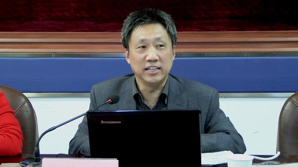 周小浦副书记作以“认真学习党的十八大精神，切实增强大学生廉洁素养”为主题的讲座