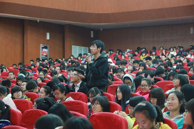 学生提问