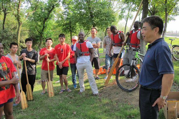 国际教育学院院长周惠明讲话