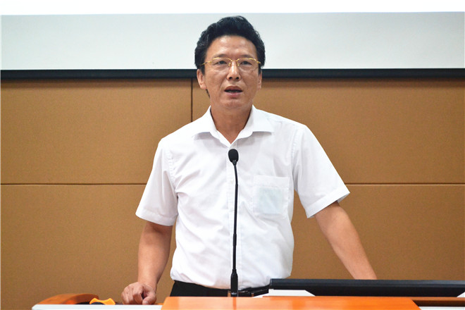 校教务处曹栋处长发言