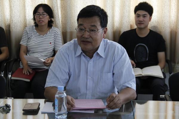 纪志成副校长做“党的群众路线教育实践活动”辅导报告