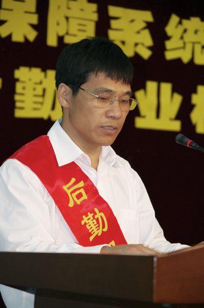 创建标准化服务楼宇代表裴建德发言